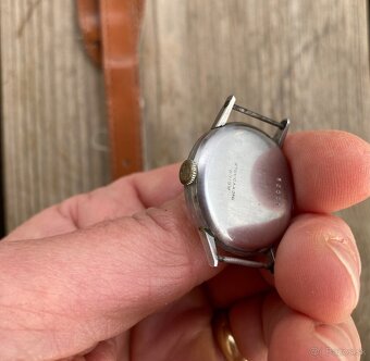 starožitné náramkové hodinky - 16
