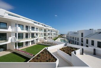 Elegantný apartmán s vlastnou záhradou v letovisku Higueron - 16