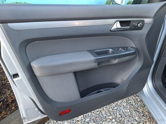 Volkswagen Touran 1.6TDi Comfortline AKČNÍ CENA - 16