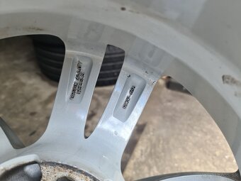 5X114,3 R16 + ZIMNE PNEU 215/70 R16. - 16