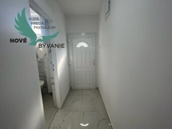 Dom s bazénom a garážou len 70m od mora v Chorvátsku na ostr - 16