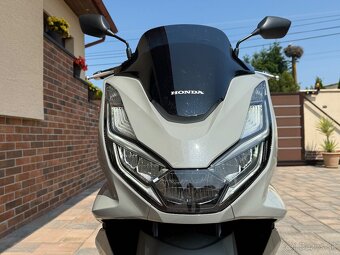 HONDA PCX 125 r.v. 07/2024, 766km, v záruke - 16