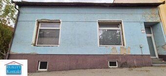 Na predaj rodinný dom v CENTRE Nových Zámkov s pozemkom 512  - 16