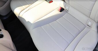 Mercedes-Benz EQC 400 4MATIC - 16