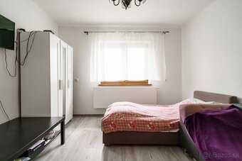 Exkluzívny predaj rodinného domu v obci Jelšovce, okres NR - 16