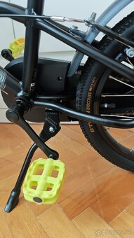 16" bicykel B-TWIN dark hero 500 - 16