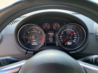 Predám Audi TT 4x4 , 2.0 TDI -125 kW, 150000 km - 16