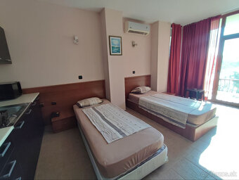 EXKLUZÍVNE Celé poschodie s 6 jednoizbovými apartmánmi - 16