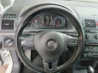VOLKSWAGEN TOURAN 2.0 TDI CR 103 kW DSG6 MATCH BI-XENÓN - 16