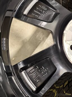 Zimná sada Volvo EX30 - 5x108 R19 , 245/45/19 - 16