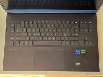 OMEN 17-ck2003 - 17" 240Hz 1440p, RTX 4090, i-9 13900HX - 16