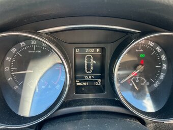 Škoda Superb 2.0 TDI DSG 2011 - 16