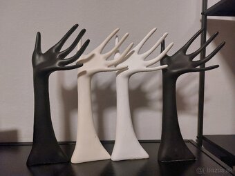 Ruka stojan na šperky - 16