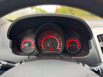 Kia Ceed 1.4 16V Exclusive Nová STK - 16