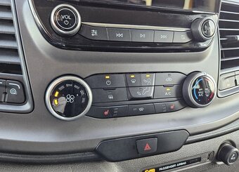 Ford transit L4H3 7 miestne 2.0TdCi 131 koni - 2021 - 16