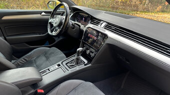 Volkswagen Arteon 2.0TDI R-Line Sedan. Matrix - 16