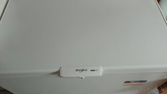 Truhlicová mraznička Whirlpool - 16