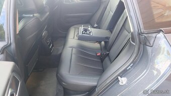 BMW i4 eDrive40 SOH 95% - 16