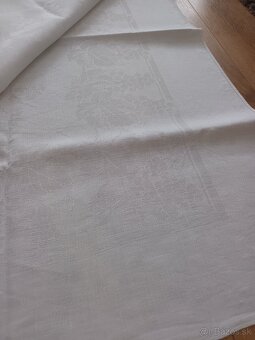 Damaškové obrusy - 16