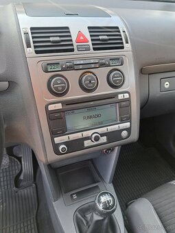 Touran 1.6 mpi 7 miest benzín - 16