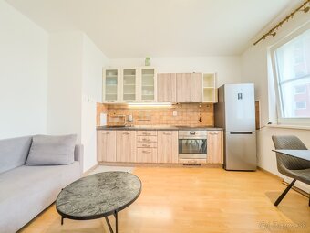 Predaj 3 izbový byt 76m2, Andrusovova, Petržalka, BA - 16