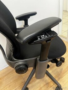 Kancelárska stolička Steelcase Leap V2 (Showroommodel) - 16
