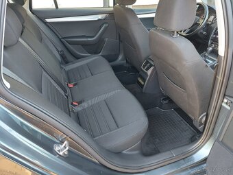 Škoda Octavia III Combi 2.0 TDi 110 kW DSG - 16