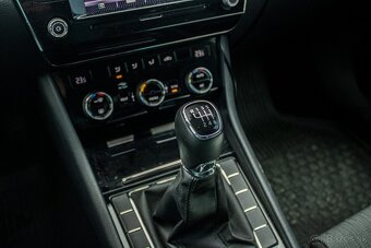 Škoda Superb 2.0 TDI Ambition - 16