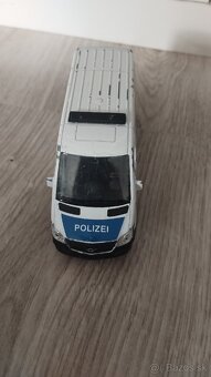 Burago autá - 16