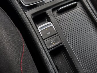 Volkswagen Golf Variant 2.0 TDI –/ Výbava SOUND / Automat - 16