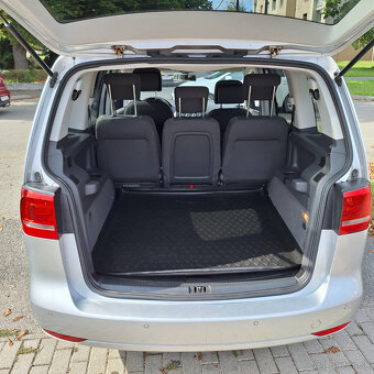 Volkswagen Touran 2.0 TDI DSG 7 miestne - AJ NA SPLÁTKY - 16