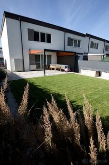 ZNÍŽENÁ CENA Predaj 4 izbový rodinný dom nedaleko Piešťan - 16