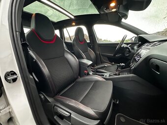 Škoda Octavia Combi 2.0 TDI DPF RS DSG - 16