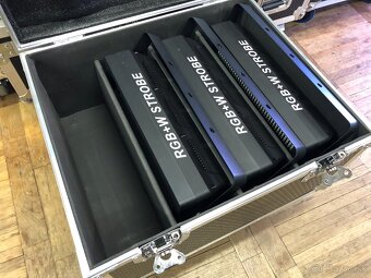 Ekonomický RGB STROBO / BLINDER / PROFIL PANEL - 16