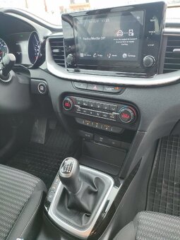 Predám Kia ceed SW 1.5tgdi - 16