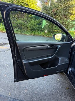 VW Passat b7 2.0TDI DSG - 16