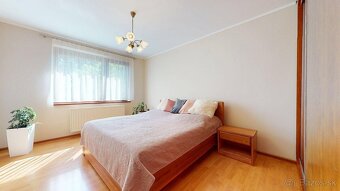 Štýlový 4i dom so zimnou záhradou a záhr. domčekom | Hrubá B - 16