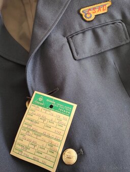 RETRO uniformy ČSAD s visačkami a odznakmi-nález z pody - 16