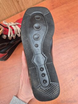 Retro staré lyžiarky - 16