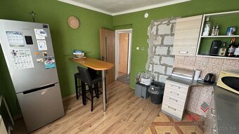 Na predaj 4 i RD v Skačanoch - rekonštrukcia  - veľký pozemo - 16