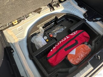Toyota Yaris 1.3 CVT - 16