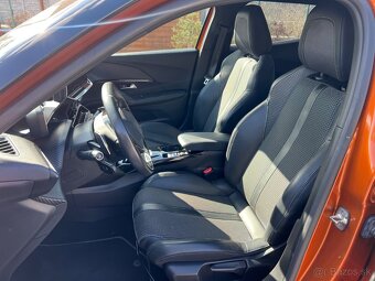 Peugeot 2008 1.2 PureTech 130 GT EAT8 - 16