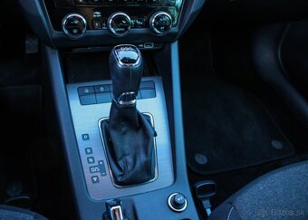 Škoda Octavia Combi 2.0 TDI Team DSG - 16