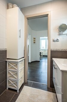 Zrekonštruovaný 3i. byt, zariadený - 16