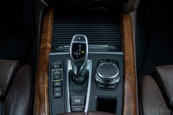BMW X5 xDrive40d A/T - 16