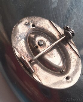 Podnos Berndorf a starožitné brošne - 16