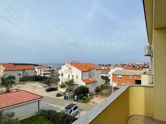 Trojizbový zariadený apartmán s terasou, Novalja, Chorvátsko - 16