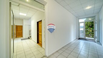 Administratívne priestory na prenájom v reprezentatívnej bud - 16