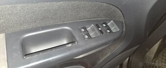 7-miestny, Predáme Volkswagen Touran, 1,9 TDI - 16