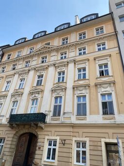Byt na Hviezdoslavovom namesti s krasnym vyhladom - 16